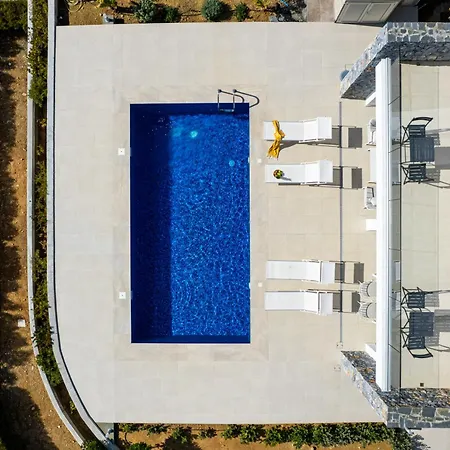 Villa Cavo Aspro - Panoramic Views 3-bed By Nomads *