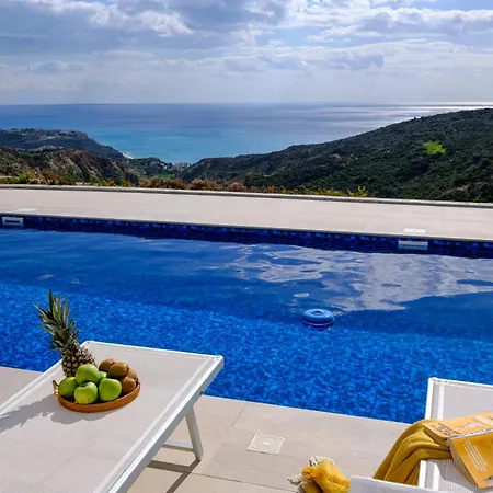 Cavo Aspro Luxury 3-bed By Nomads פיסורי