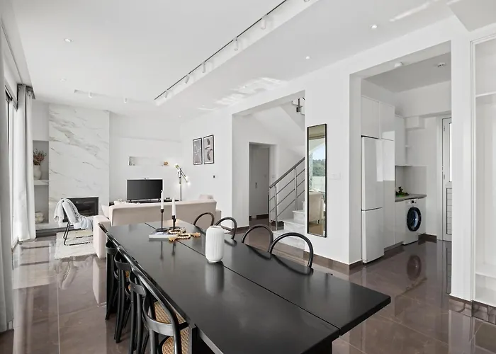 Vila Cavo Aspro Luxury 3-bed By Nomads